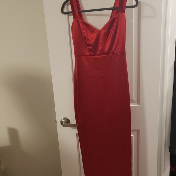 Dress - Picture 2 of 2